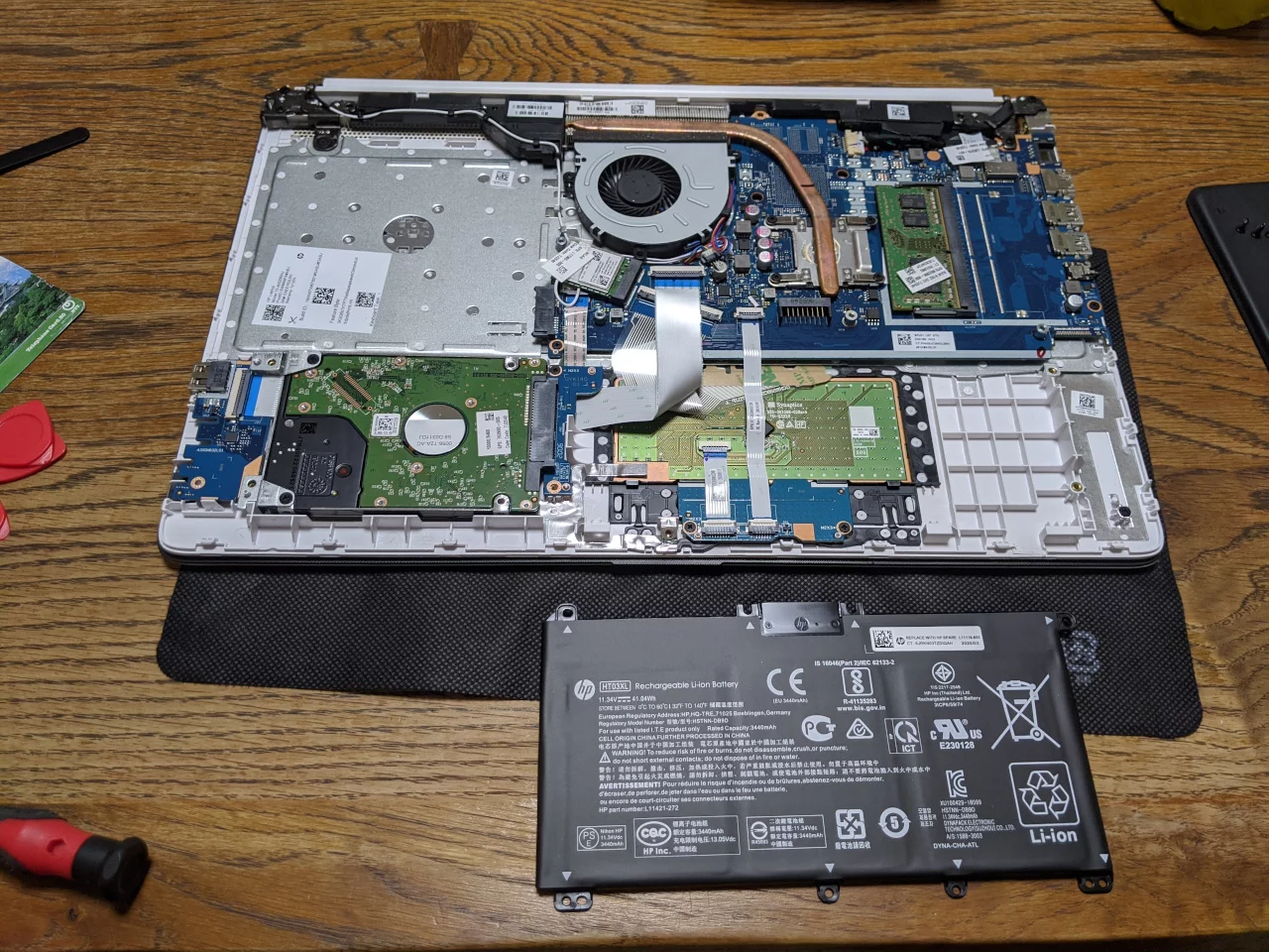 Hpノート 15 Db0000シリーズ 15 Db06au のssd換装 パソコンりかばり堂本舗